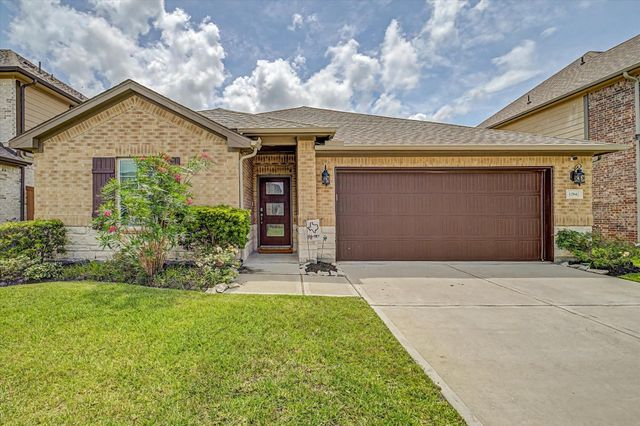 10842 Cliffs View Drive, Iowa Colony, TX 77583