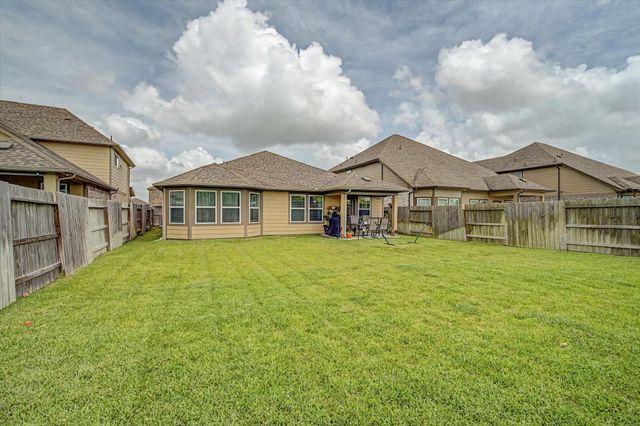 10842 Cliffs View Drive, Iowa Colony, TX 77583