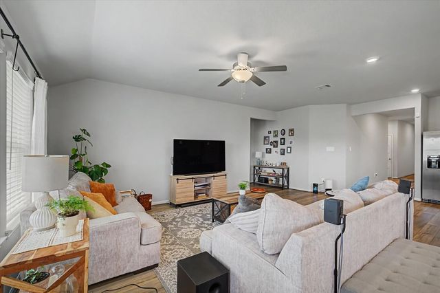 10842 Cliffs View Drive, Iowa Colony, TX 77583