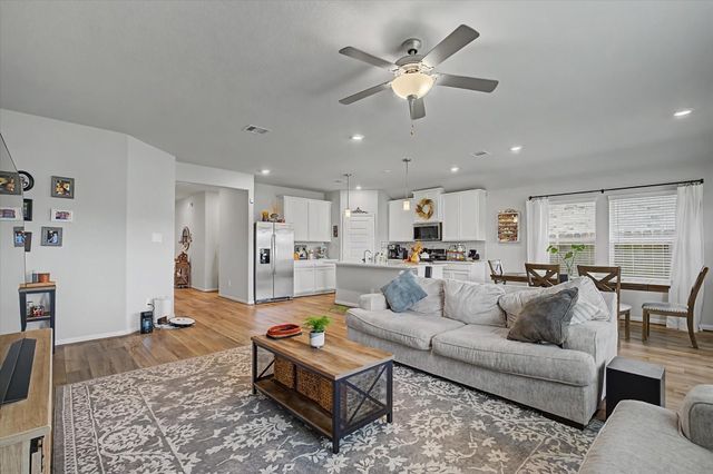 10842 Cliffs View Drive, Iowa Colony, TX 77583