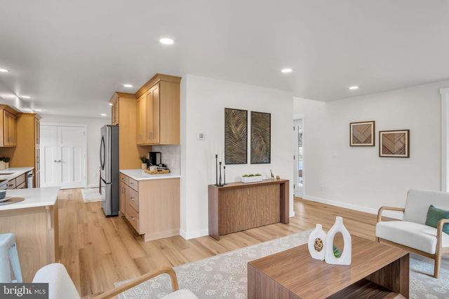 22 ACADEMY RD, Newport, PA 17074