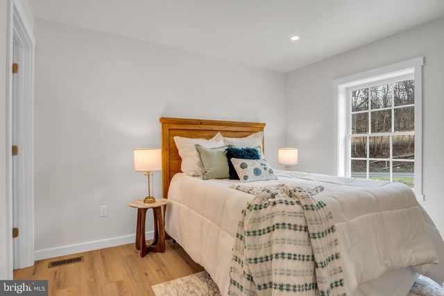 22 ACADEMY RD, Newport, PA 17074