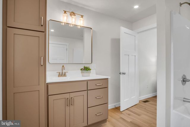 22 ACADEMY RD, Newport, PA 17074