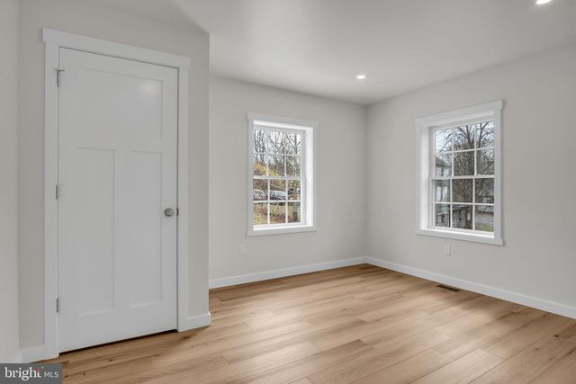 22 ACADEMY RD, Newport, PA 17074