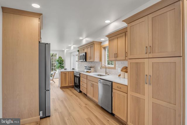 22 ACADEMY RD, Newport, PA 17074