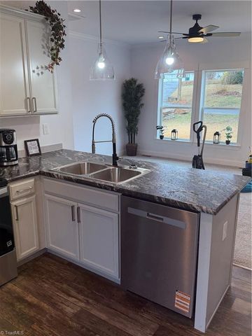 113 Hill Street, Jonesville, NC 28642