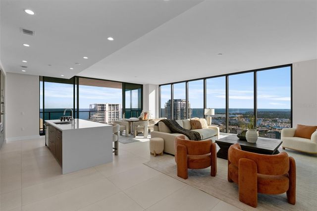 275 1ST AVENUE S 3205, St Petersburg, FL 33701