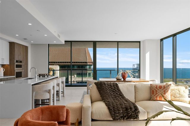 275 1ST AVENUE S 3205, St Petersburg, FL 33701