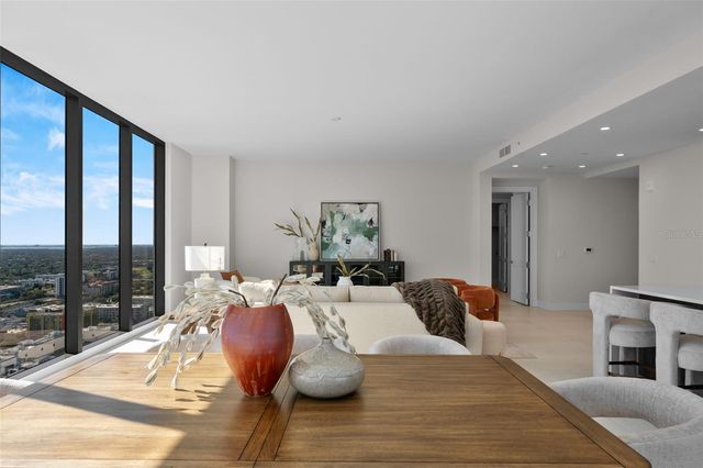 275 1ST AVENUE S 3205, St Petersburg, FL 33701