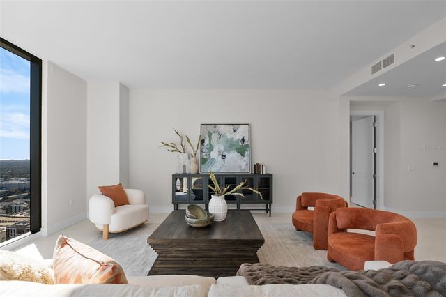 275 1ST AVENUE S 3205, St Petersburg, FL 33701