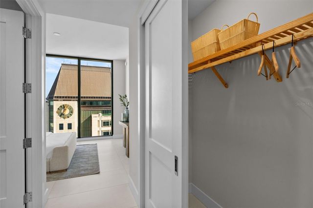 275 1ST AVENUE S 3205, St Petersburg, FL 33701