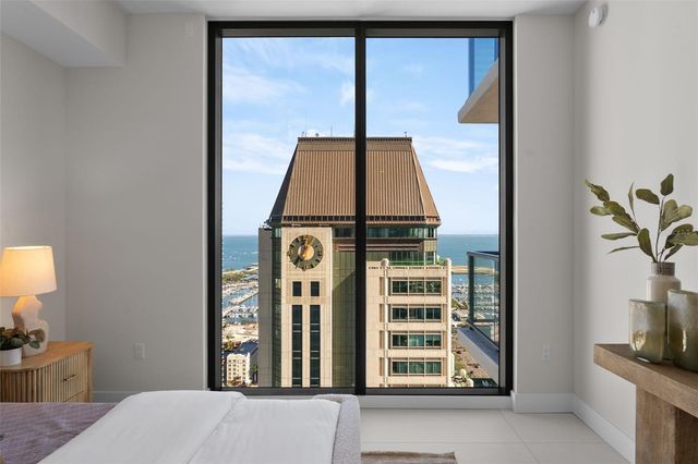 275 1ST AVENUE S 3205, St Petersburg, FL 33701