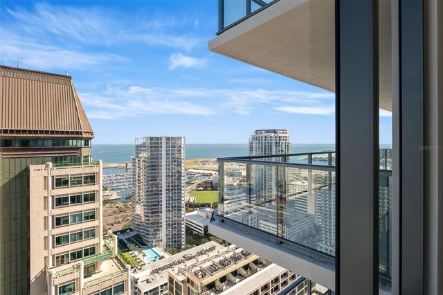 275 1ST AVENUE S 3205, St Petersburg, FL 33701