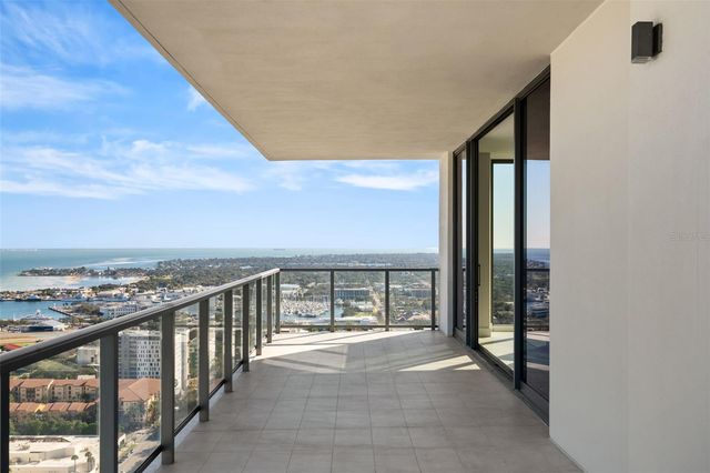 275 1ST AVENUE S 3205, St Petersburg, FL 33701