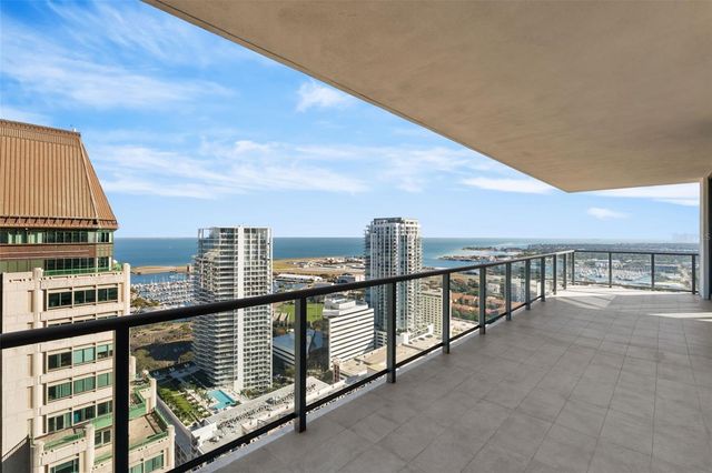 275 1ST AVENUE S 3205, St Petersburg, FL 33701