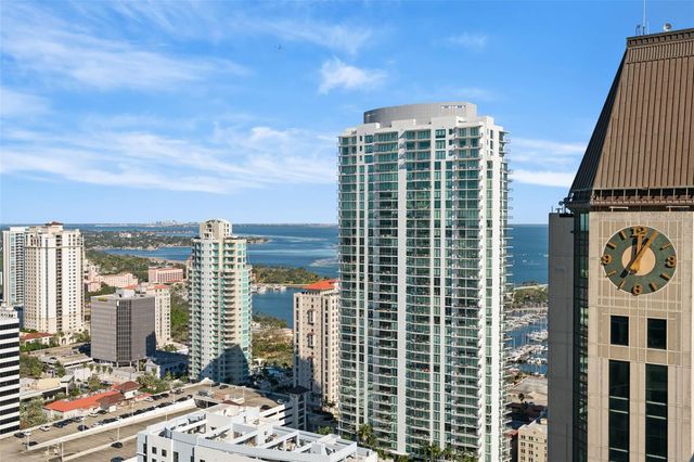 275 1ST AVENUE S 3205, St Petersburg, FL 33701