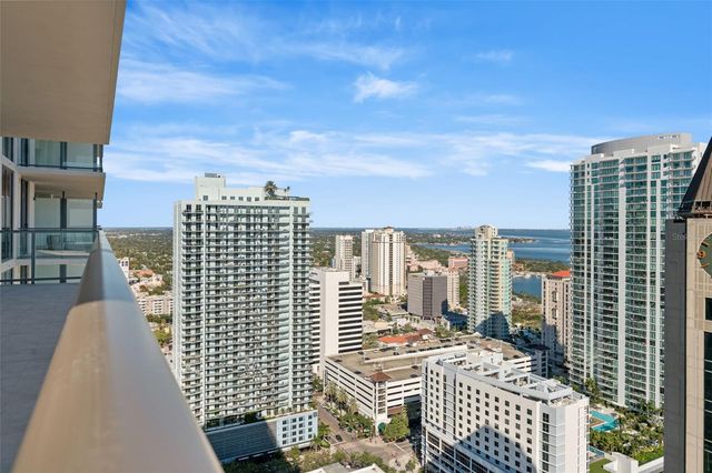 275 1ST AVENUE S 3205, St Petersburg, FL 33701