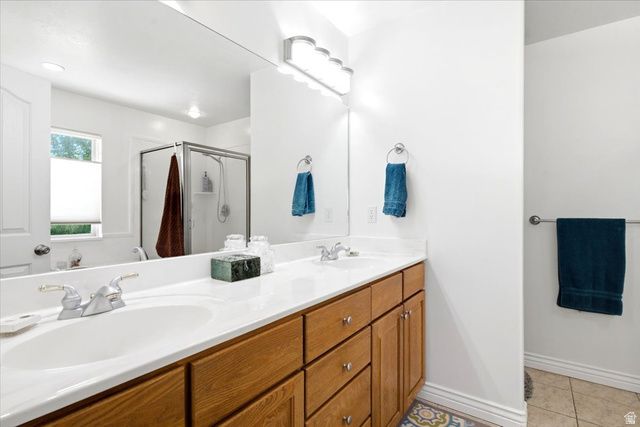 1561 E LAKEVIEW WAY, Ogden, UT 84403