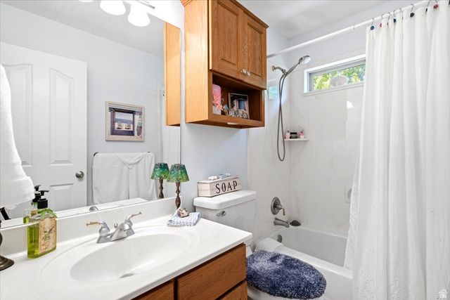 1561 E LAKEVIEW WAY, Ogden, UT 84403