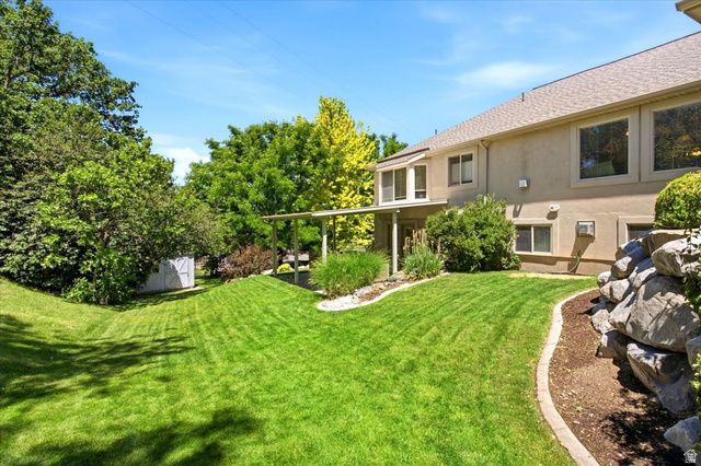 1561 E LAKEVIEW WAY, Ogden, UT 84403