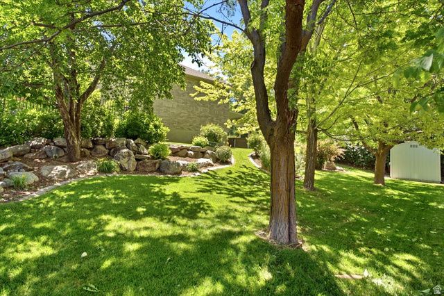 1561 E LAKEVIEW WAY, Ogden, UT 84403