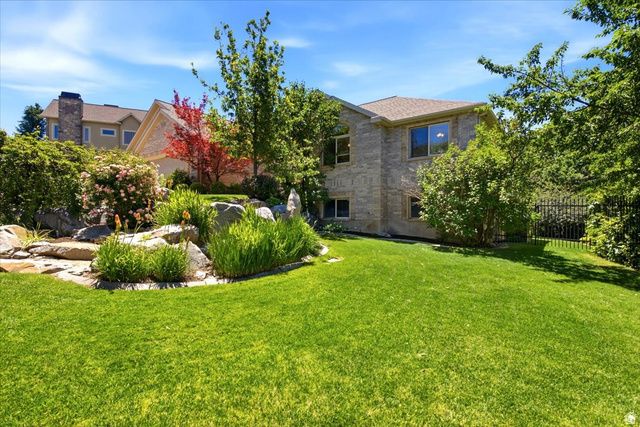 1561 E LAKEVIEW WAY, Ogden, UT 84403