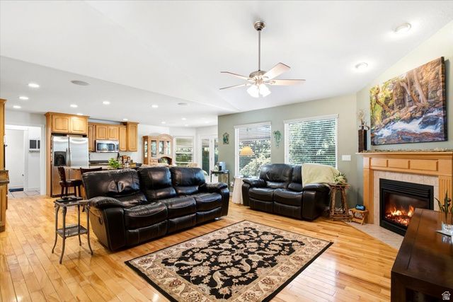 1561 E LAKEVIEW WAY, Ogden, UT 84403
