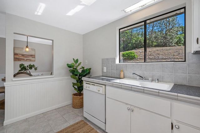 4390 Hillwood Dr, Shingle Springs, CA 95682