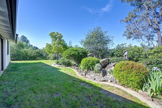 4390 Hillwood Dr, Shingle Springs, CA 95682