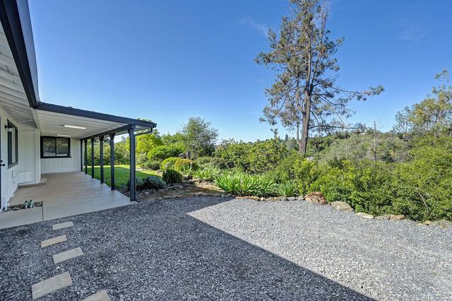 4390 Hillwood Dr, Shingle Springs, CA 95682