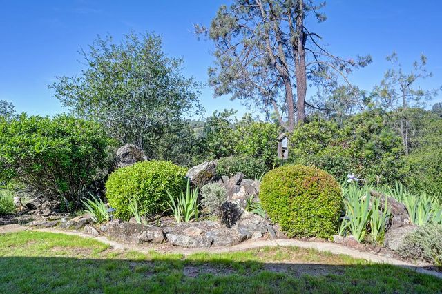 4390 Hillwood Dr, Shingle Springs, CA 95682
