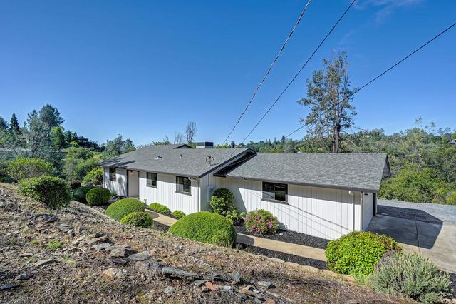 4390 Hillwood Dr, Shingle Springs, CA 95682