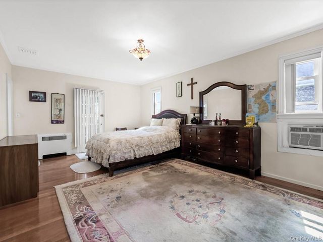 3533 171st Street, Flushing, NY 11358