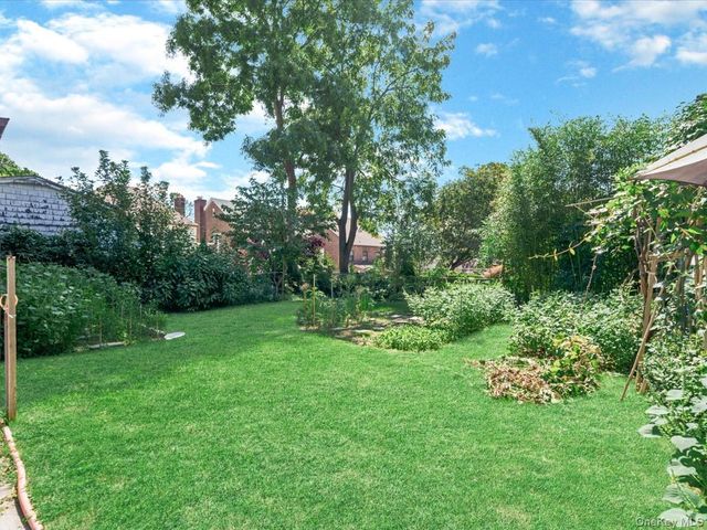3533 171st Street, Flushing, NY 11358