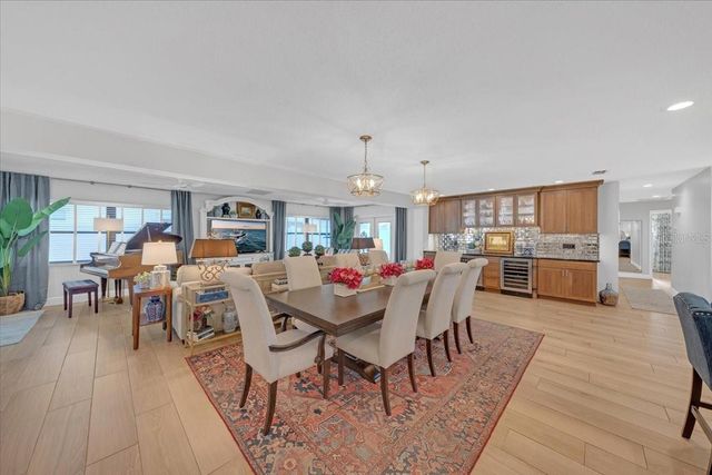6870 13TH AVENUE N, St Petersburg, FL 33710