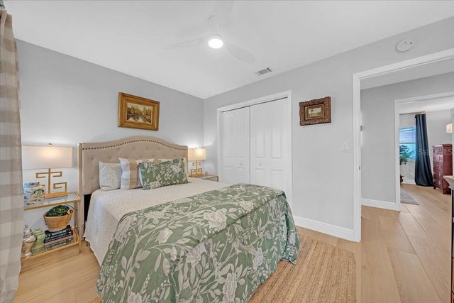 6870 13TH AVENUE N, St Petersburg, FL 33710