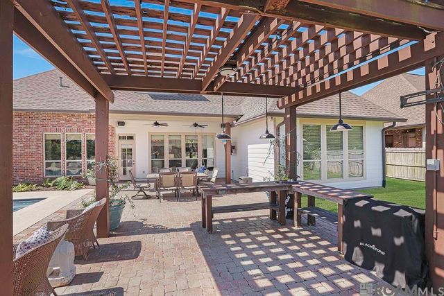36448 Lake Bend Ave, Prairieville, LA 70769