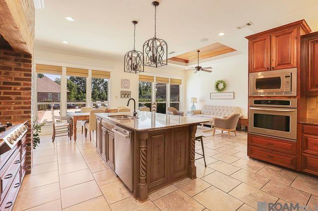 36448 Lake Bend Ave, Prairieville, LA 70769