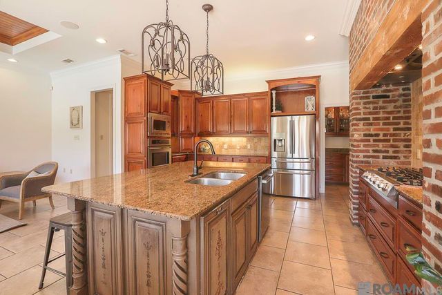 36448 Lake Bend Ave, Prairieville, LA 70769