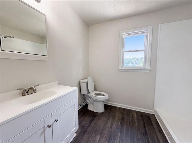 1131 Manorwood Drive, Kernersville, NC 27284