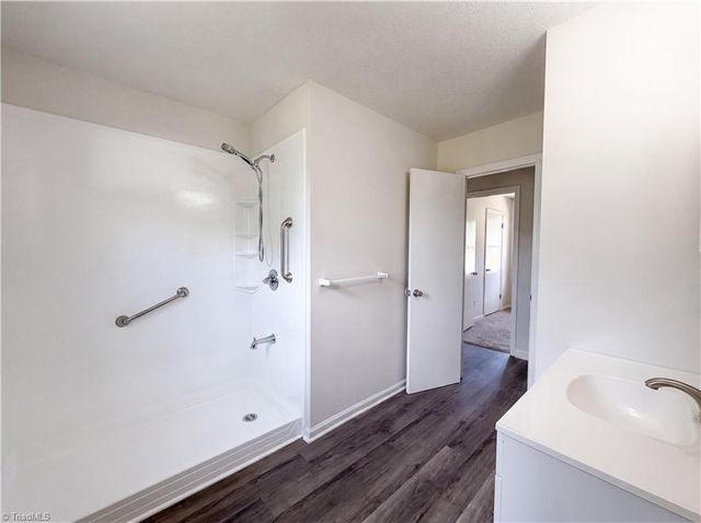 1131 Manorwood Drive, Kernersville, NC 27284