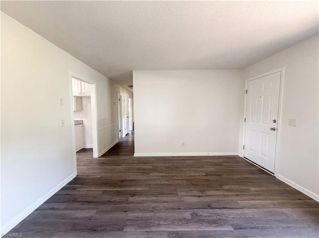 1131 Manorwood Drive, Kernersville, NC 27284