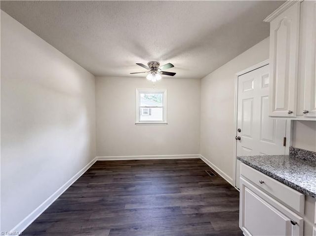 1131 Manorwood Drive, Kernersville, NC 27284