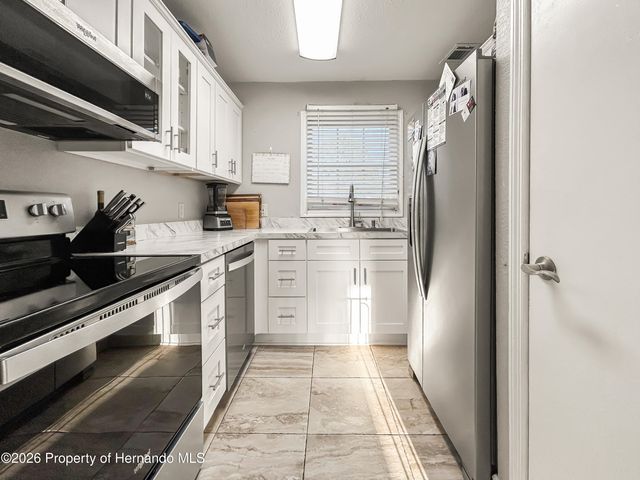 13706 Orange Sunset Drive, Tampa, FL 33618