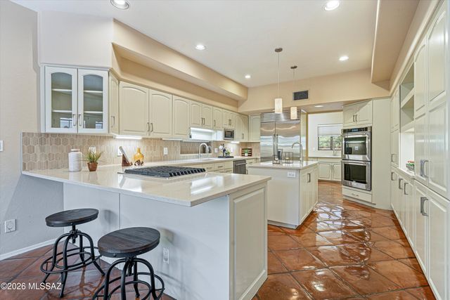 95 N Camino Espanol, Tucson, AZ 85716