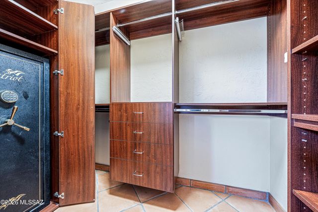 95 N Camino Espanol, Tucson, AZ 85716