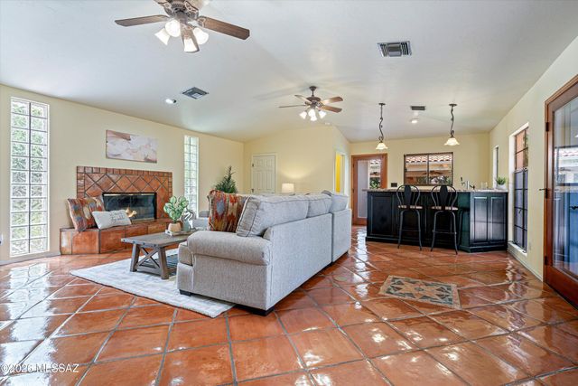95 N Camino Espanol, Tucson, AZ 85716