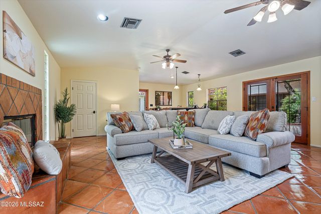 95 N Camino Espanol, Tucson, AZ 85716