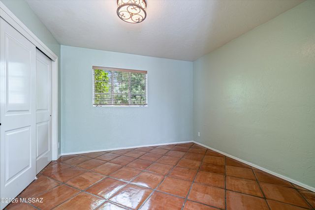95 N Camino Espanol, Tucson, AZ 85716