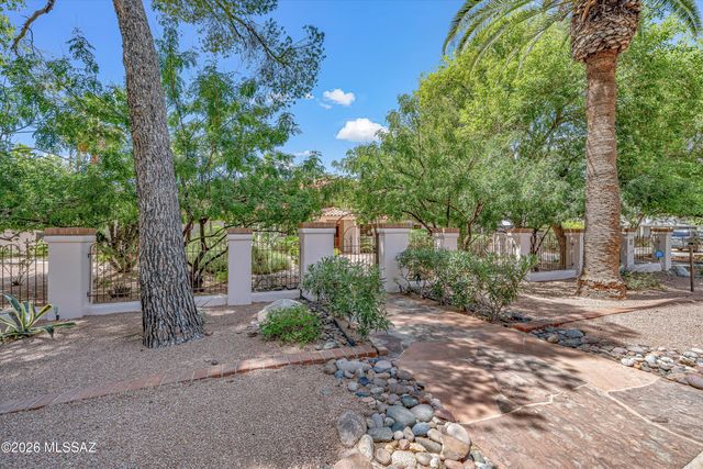 95 N Camino Espanol, Tucson, AZ 85716